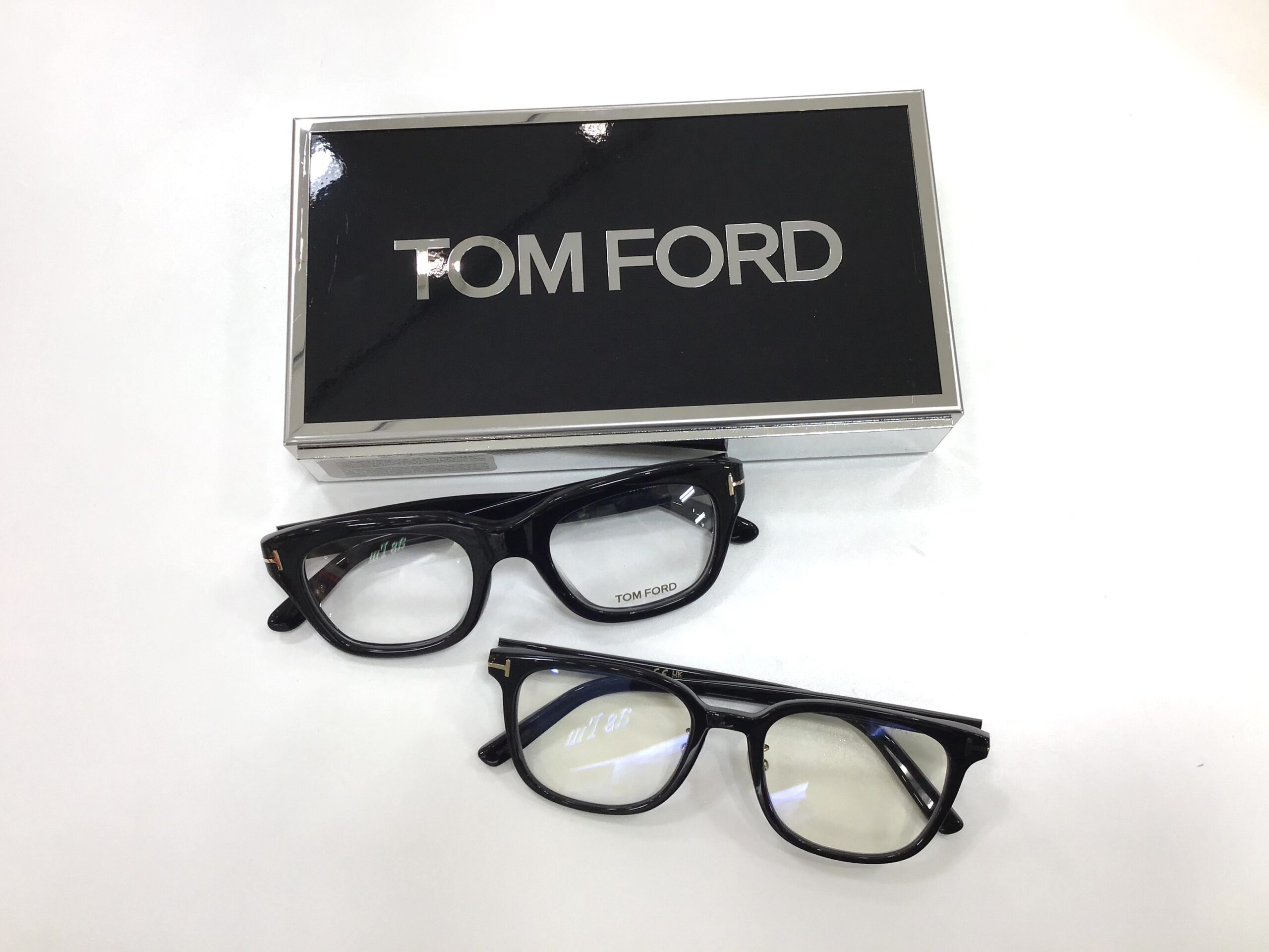 TOM FORD