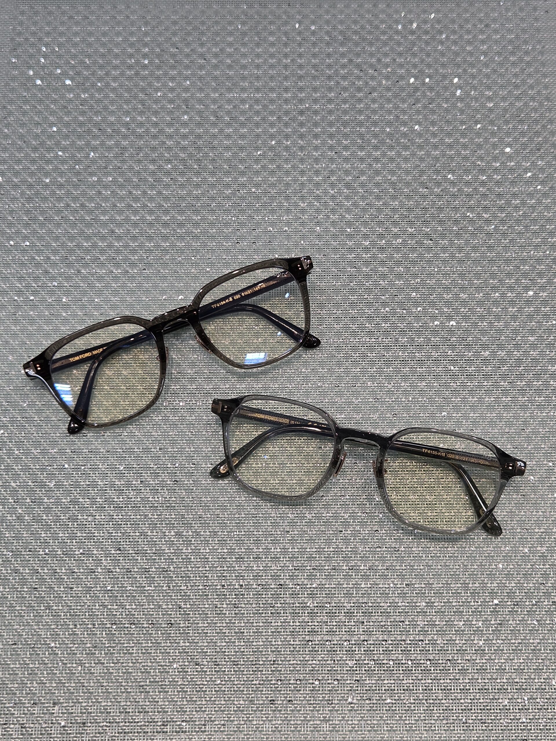 TOM FORD